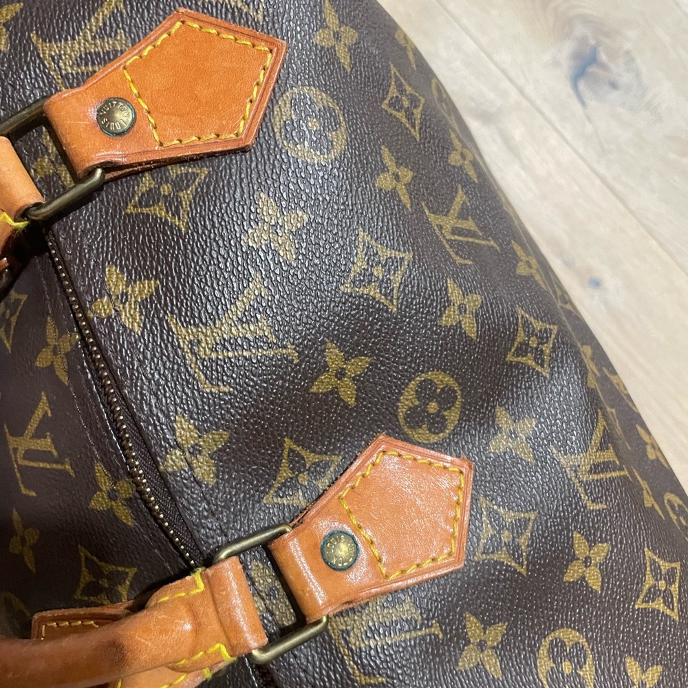 Vintage Louis Vuitton 40 Speedy